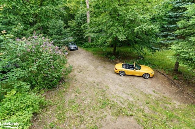 1028 Old 117 Highway, House detached with 3 bedrooms, 2 bathrooms and 8 parking in Lake of Bays ON | Image 49