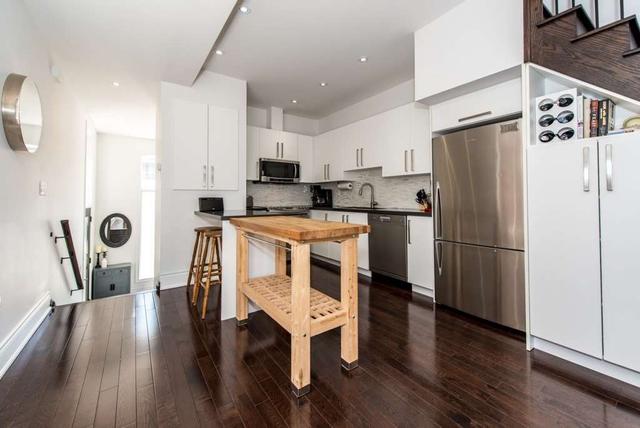 8 - 200 Annette St, Townhouse with 3 bedrooms, 3 bathrooms and 1 parking in Toronto ON | Image 31