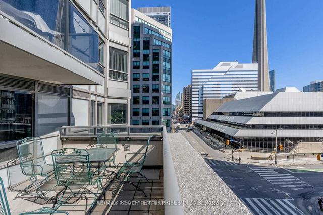 517 - 20 Blue Jays Way, Condo with 3 bedrooms, 2 bathrooms and 1 parking in Toronto ON | Image 20