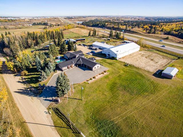 39225 Range Road 274 Range, House detached with 4 bedrooms, 4 bathrooms and 3 parking in Red Deer County AB | Image 2