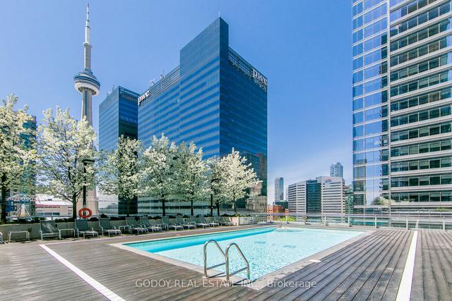 lph4901 - 55 Bremner Blvd, Condo with 3 bedrooms, 2 bathrooms and 1 parking in Toronto ON | Image 26