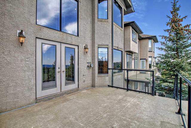 37 Val Gardena View Sw, House detached with 4 bedrooms, 3 bathrooms and 4 parking in Calgary AB | Image 37