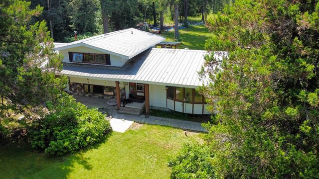 3021 Tower Road, House detached with 4 bedrooms, 2 bathrooms and null parking in Central Kootenay H BC | Image 1