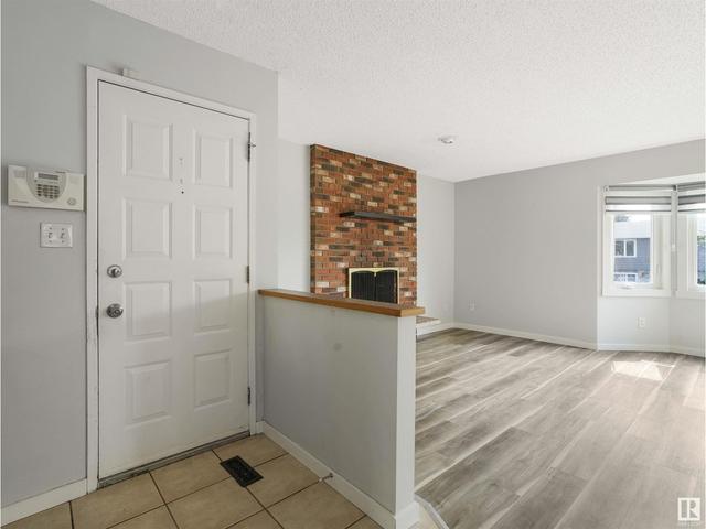 5916 11 Av Nw, House detached with 3 bedrooms, 2 bathrooms and null parking in Edmonton AB | Image 3
