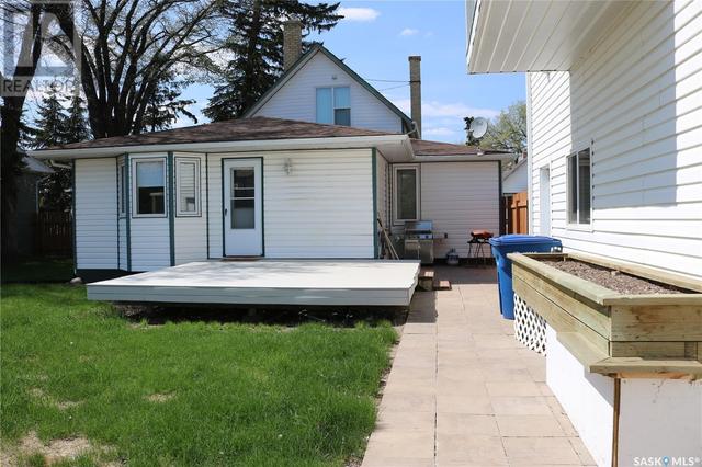 615 Carleton Street, House detached with 2 bedrooms, 2 bathrooms and null parking in Moosomin SK | Image 16