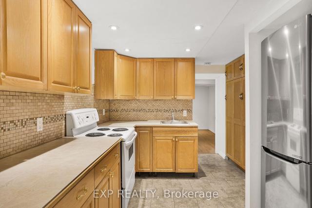 29 Chatham St, House detached with 3 bedrooms, 3 bathrooms and 4 parking in Hamilton ON | Image 8