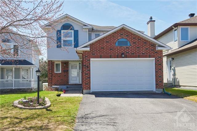 19 Adele Crescent, House detached with 4 bedrooms, 4 bathrooms and 5 parking in Ottawa ON | Image 1