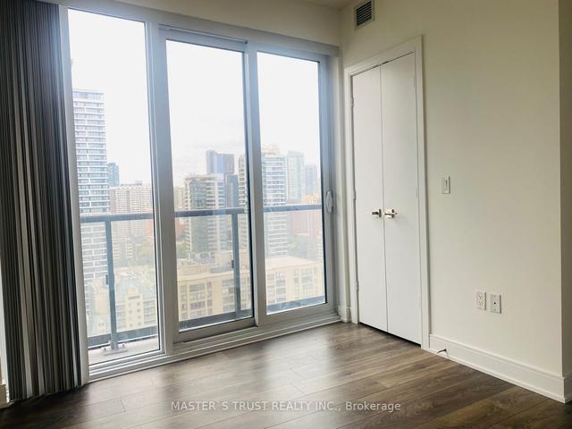 2405 - 89 Mcgill St, Condo with 2 bedrooms, 2 bathrooms and 1 parking in Toronto ON | Image 13