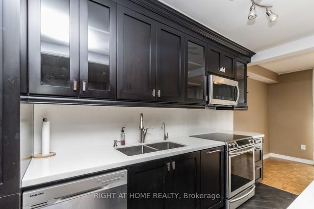 1411 - 177 Linus Rd, Condo with 2 bedrooms, 2 bathrooms and 1 parking in Toronto ON | Image 6