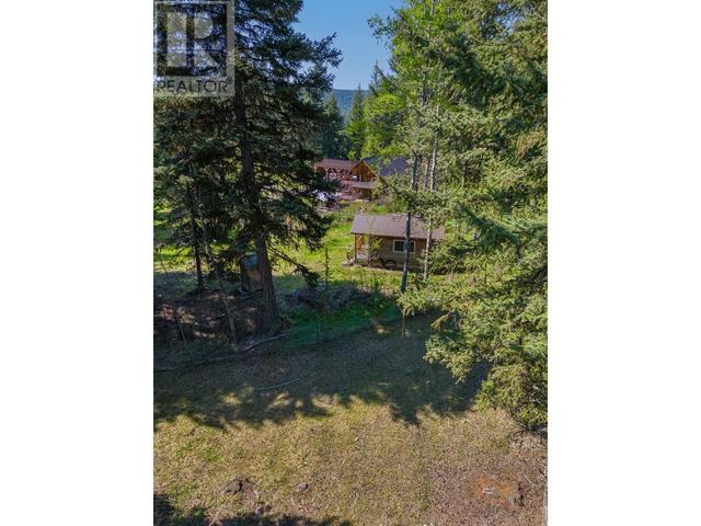 6239 N Horse Lake Road, House detached with 2 bedrooms, 2 bathrooms and null parking in Cariboo L BC | Image 36