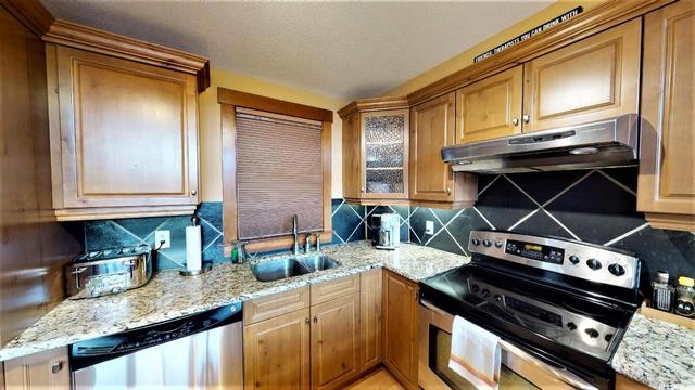 205 - 880 Lakeview Drive, Condo with 3 bedrooms, 3 bathrooms and 2 parking in East Kootenay F BC | Image 20