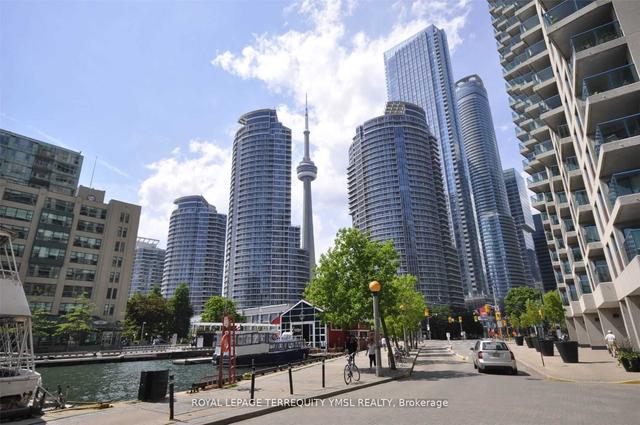 814 - 55 Harbour Sq, Condo with 1 bedrooms, 1 bathrooms and 1 parking in Toronto ON | Image 32