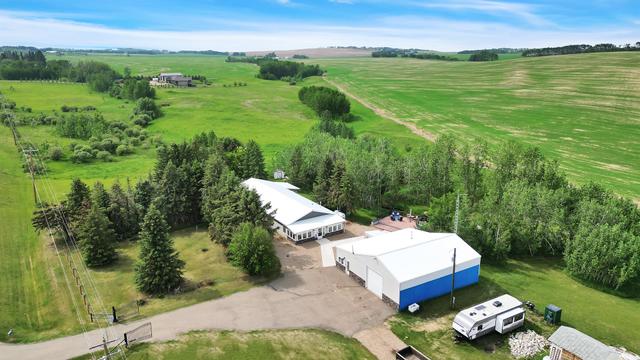 26520 590 Highway E, House detached with 4 bedrooms, 2 bathrooms and null parking in Red Deer County AB | Image 44