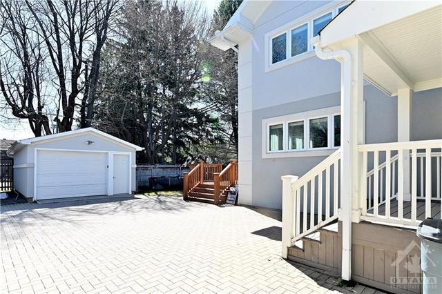 20 Lakeside Avenue, House detached with 4 bedrooms, 4 bathrooms and 3 parking in Ottawa ON | Image 5