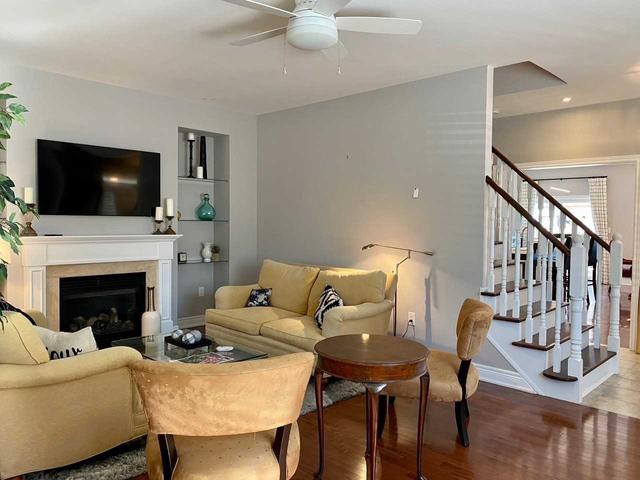31 North Maple St, Townhouse with 3 bedrooms, 3 bathrooms and 4 parking in Collingwood ON | Image 3