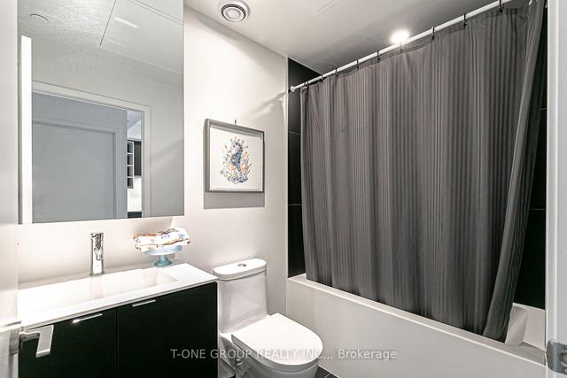 1712 - 20 Edward St, Condo with 2 bedrooms, 1 bathrooms and 0 parking in Toronto ON | Image 11