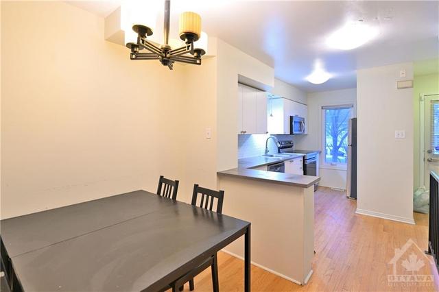 c - 90 Templeton Street, Townhouse with 2 bedrooms, 2 bathrooms and 1 parking in Ottawa ON | Image 2