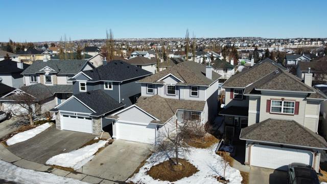 120 Tuscany Hills Circle Nw, House detached with 4 bedrooms, 3 bathrooms and 4 parking in Calgary AB | Image 2