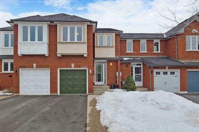 2256 Dale Ridge Dr, House attached with 3 bedrooms, 3 bathrooms and 3 parking in Oakville ON | Image 1
