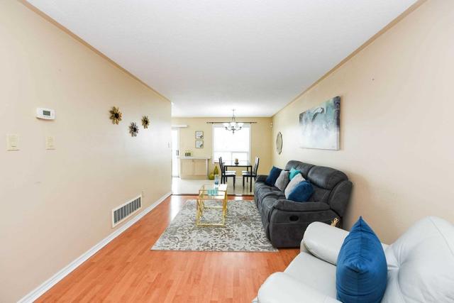 20 Saddletree Tr, House detached with 2 bedrooms, 1 bathrooms and 5 parking in Brampton ON | Image 8