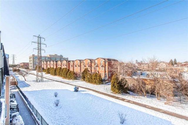 233 - 390 Hopewell Ave, Townhouse with 2 bedrooms, 2 bathrooms and 1 parking in Toronto ON | Image 26