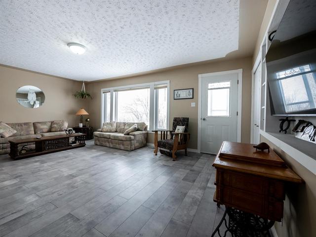 101012 Range Road 234, House detached with 4 bedrooms, 1 bathrooms and null parking in Lethbridge County AB | Image 22