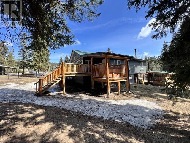6400 Lambley Road, House detached with 4 bedrooms, 2 bathrooms and null parking in Cariboo L BC | Image 4