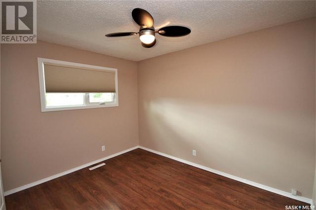 1731 St. Laurent Drive, House detached with 3 bedrooms, 1 bathrooms and null parking in North Battleford CY SK | Image 3