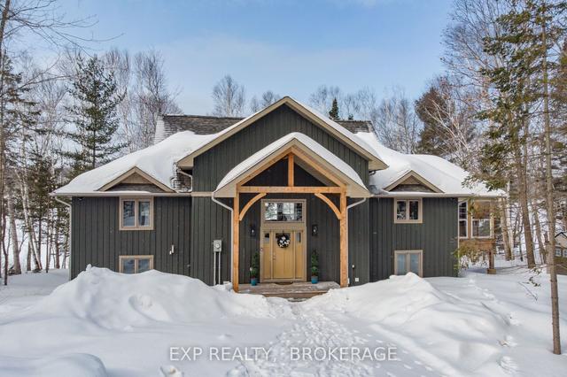 430 E Fox Lake Rd, House detached with 1 bedrooms, 3 bathrooms and 6 parking in Huntsville ON | Image 1