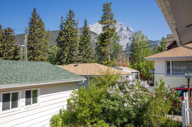 329 Big Horn Street, House detached with 5 bedrooms, 3 bathrooms and 6 parking in Banff AB | Image 15