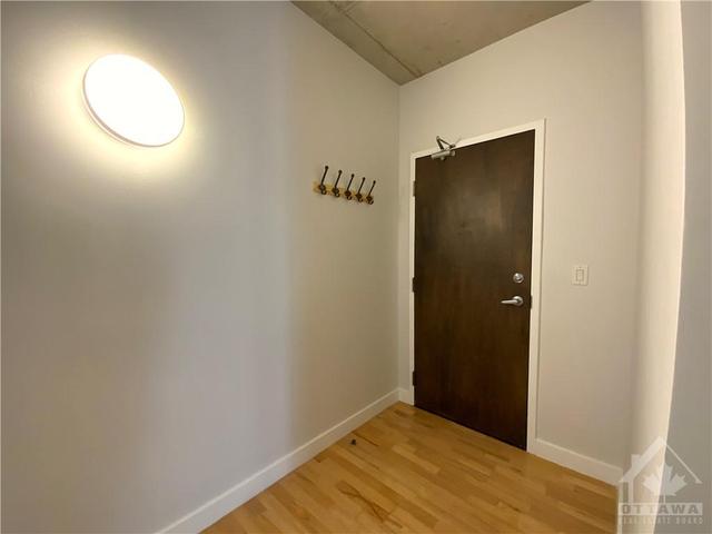 403 - 383 Cumberland Street, Condo with 2 bedrooms, 1 bathrooms and 1 parking in Ottawa ON | Image 4