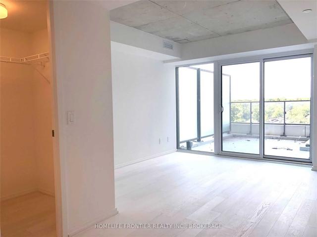 815 - 5 Soudan Ave, Condo with 2 bedrooms, 2 bathrooms and 1 parking in Toronto ON | Image 9