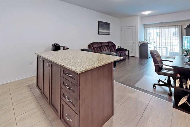 103 - 300 Essa Rd, Condo with 1 bedrooms, 1 bathrooms and 1 parking in Barrie ON | Image 2