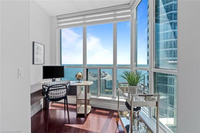 2410 - 8 York Street, House attached with 1 bedrooms, 2 bathrooms and null parking in Toronto ON | Image 2