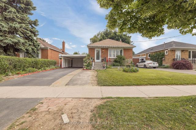42 Ionview Rd, House detached with 3 bedrooms, 3 bathrooms and 4 parking in Toronto ON | Image 1