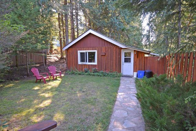 5730 Cedar Creek Road, House detached with 3 bedrooms, 3 bathrooms and null parking in Central Kootenay H BC | Image 61