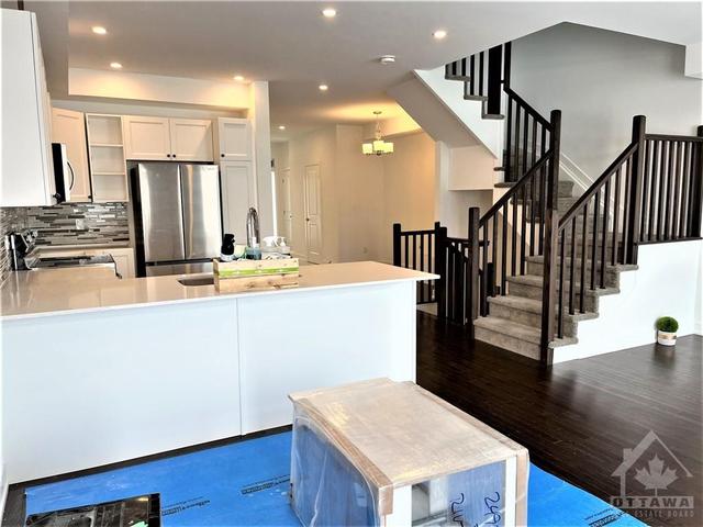 944 Brian Good Avenue, Townhouse with 4 bedrooms, 4 bathrooms and 3 parking in Ottawa ON | Image 14