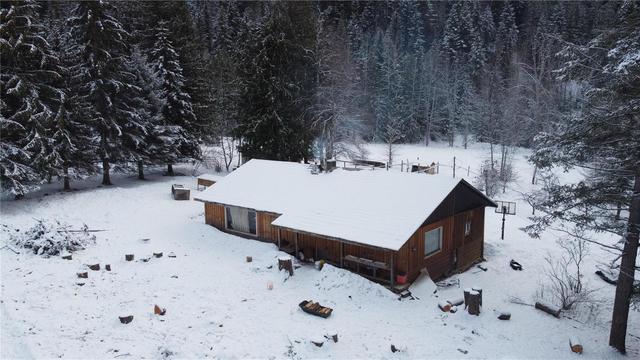 1538 Creighton Valley Road, House detached with 3 bedrooms, 2 bathrooms and 14 parking in North Okanagan E BC | Image 40