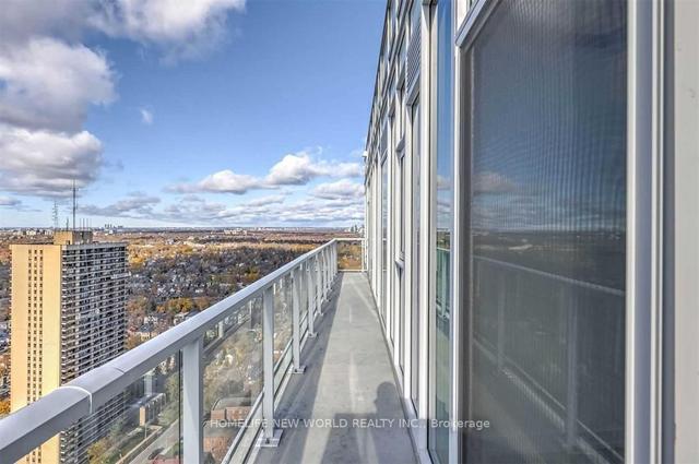 3003 - 33 Helendale Ave, Condo with 3 bedrooms, 3 bathrooms and 1 parking in Toronto ON | Image 5