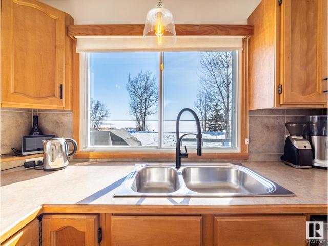 34 Lakeshore Dr, House detached with 3 bedrooms, 1 bathrooms and null parking in Sundance Beach AB | Image 15