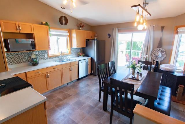 10614 83 Avenue, House detached with 3 bedrooms, 2 bathrooms and 4 parking in Grande Prairie AB | Image 22