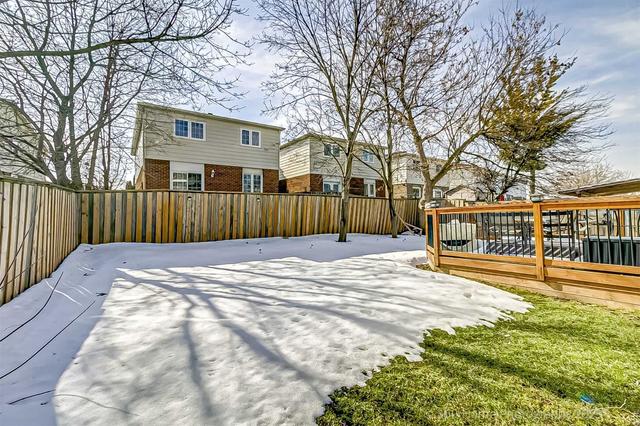 34 Moffatt Ave, House detached with 3 bedrooms, 3 bathrooms and 4 parking in Brampton ON | Image 19