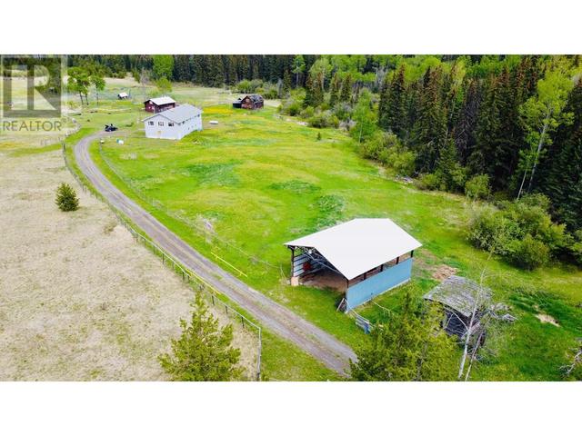 6411 Little Fort 24 Highway, House detached with 5 bedrooms, 2 bathrooms and null parking in Cariboo L BC | Image 4