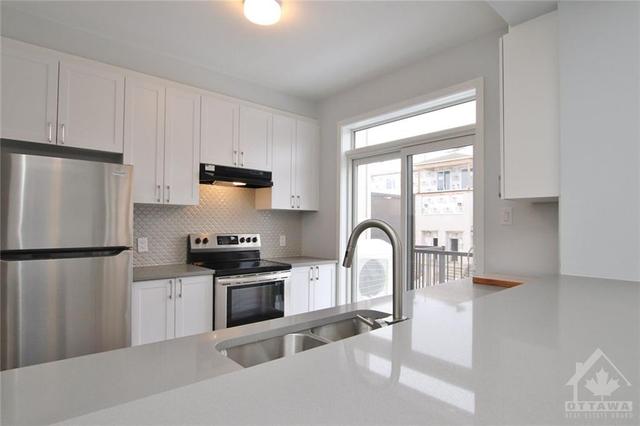 738 Chromite Private, Townhouse with 2 bedrooms, 2 bathrooms and 2 parking in Ottawa ON | Image 8