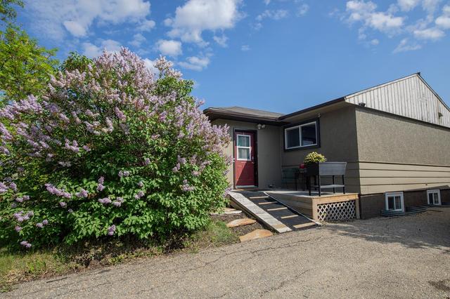 10109 111 Avenue, House detached with 4 bedrooms, 2 bathrooms and 6 parking in Grande Prairie AB | Image 26