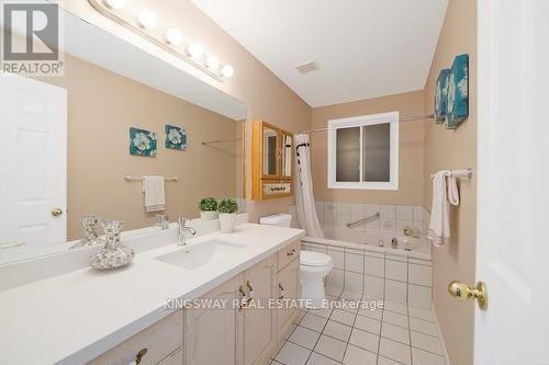 381 Crerar Dr S, House detached with 3 bedrooms, 3 bathrooms and 3 parking in Hamilton ON | Image 13