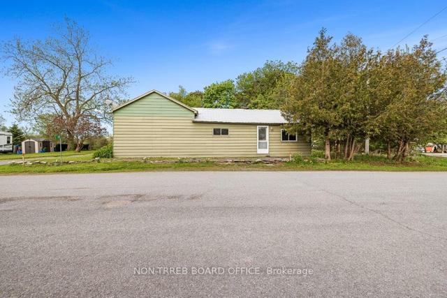 23 Wellington Ave, House detached with 1 bedrooms, 1 bathrooms and 4 parking in Prince Edward County ON | Image 23