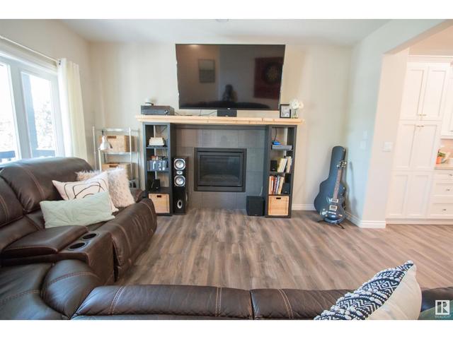 10006a 105 St, House detached with 3 bedrooms, 3 bathrooms and null parking in Fort Saskatchewan AB | Image 5