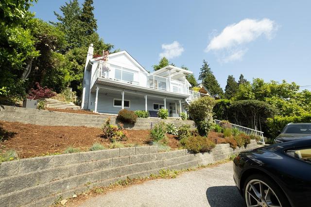 1249 Point Road, House detached with 3 bedrooms, 2 bathrooms and 3 parking in Sunshine Coast F BC | Image 3
