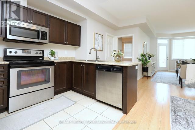 4 - 2 - 2420 Baronwood Dr, Townhouse with 2 bedrooms, 2 bathrooms and 1 parking in Oakville ON | Image 5